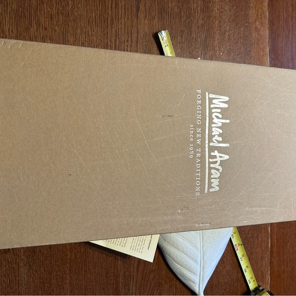 White Leaf Platter - Picture 8 of 8